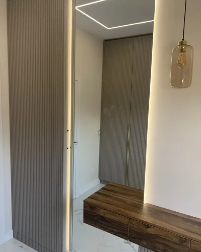 Дзеркало з підсвіткою